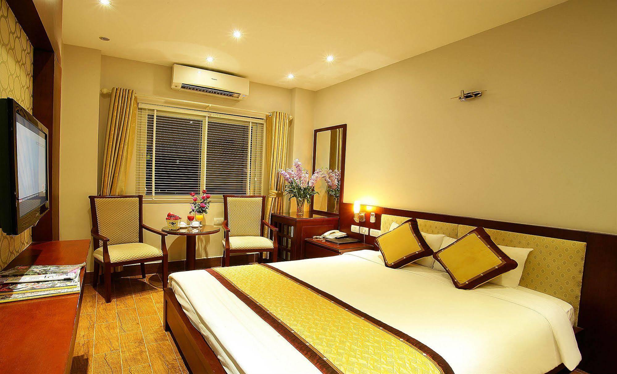 Hanoi View 2 Hotel Buitenkant foto